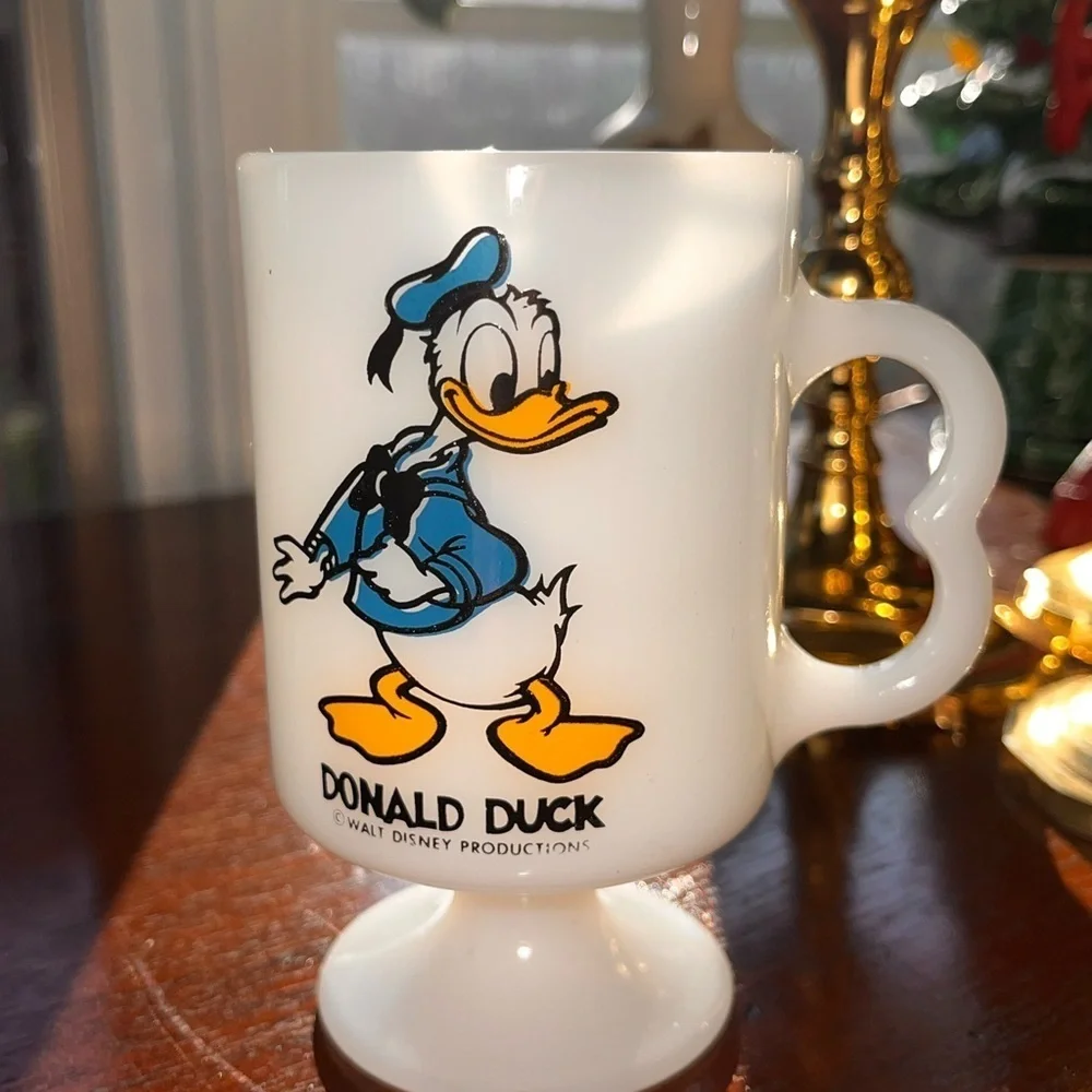 Vintage Disney's Pedestal Mug, Disney's Donald Duck Pedestal Cup, 1980's